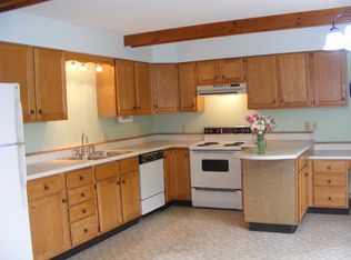 734 Main St APT 3, Caribou, ME 04736