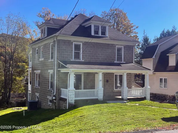 37 Harris Hill Rd, Shavertown, PA 18708