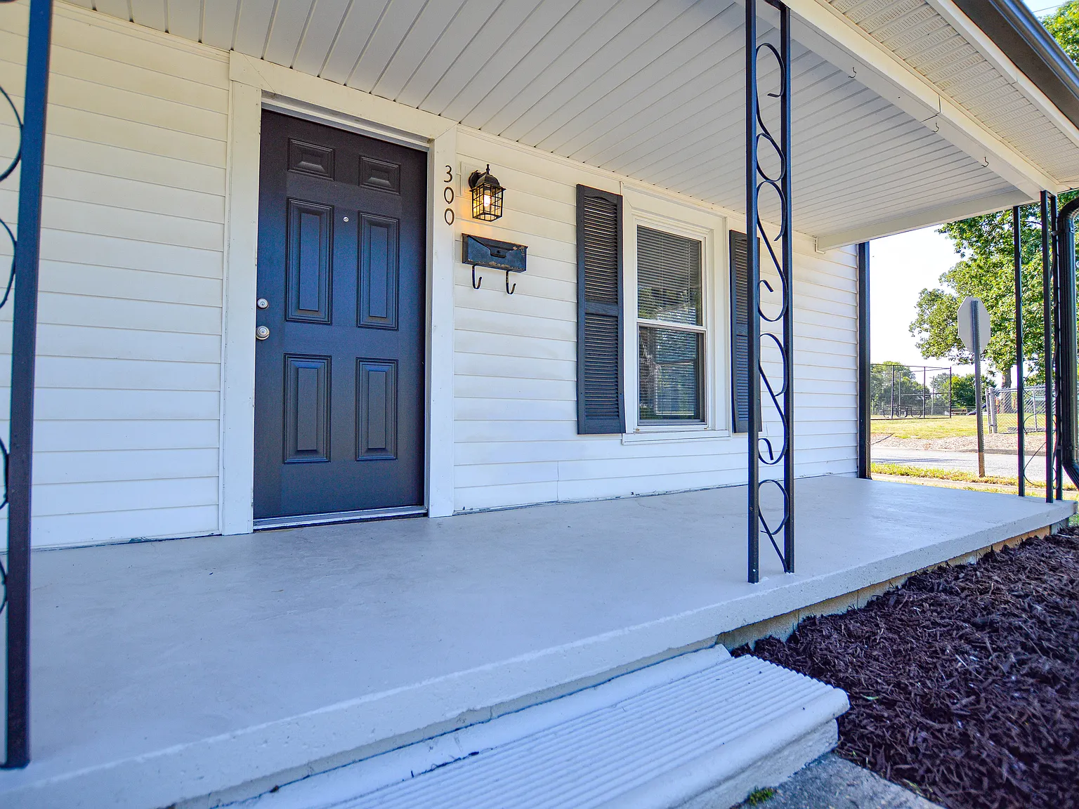 2 bed, 1124 sqft, $1,695 — Photo 2