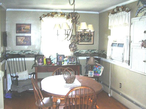 3rd image of 1073 2nd Ave