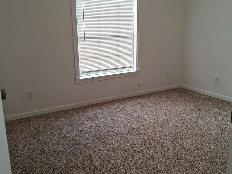 910 Sands Rd — Photo 18