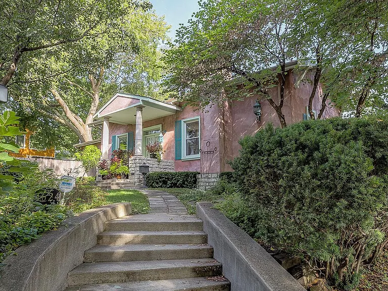4624 Mercier St — Photo 2