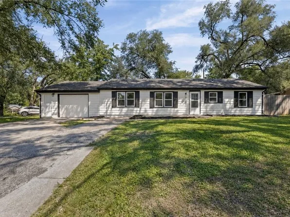 6120 Oakland Ave, Kansas City, KS 66102