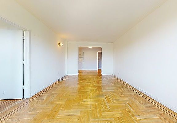 4th image of 200 Haven Ave APT 3R