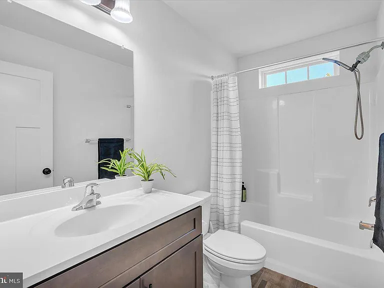 16 Claro Ave — Photo 18