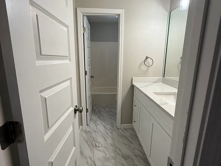 6221 Hibiscus Ave — Photo 25
