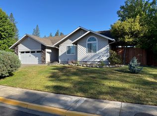 2700 SW Acres Rd, Grants Pass, OR 97527