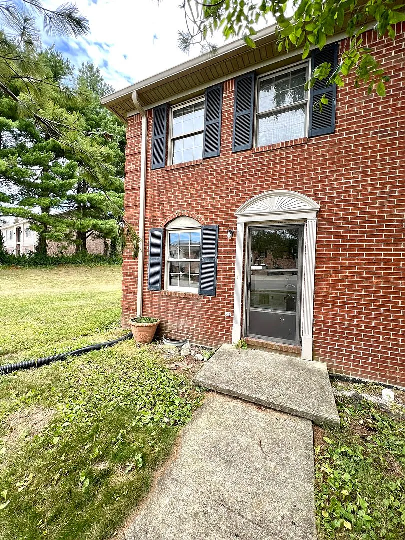 2 — Photo 1
