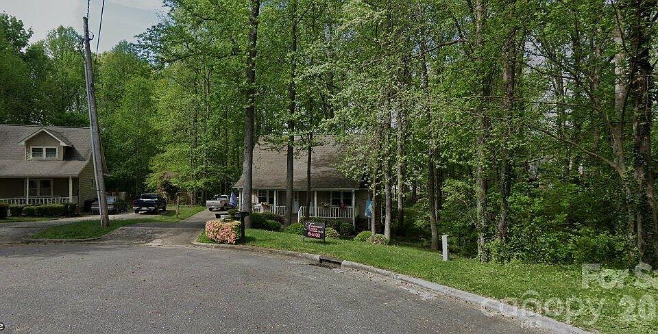 1st image of 2649-2635 Birchwood Dr