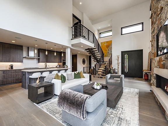 4th image of 2651 Enclave Ln Unit 25