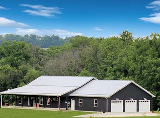 617 Cardinal Dr, Patoka, IN 47666