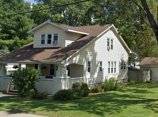 517 S Centennial St, Monticello, IL 61856