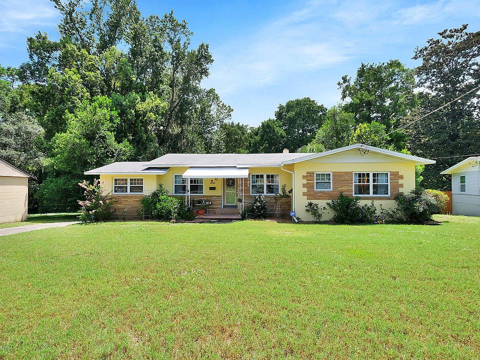 1st image of 4960 Bridgewater Cir