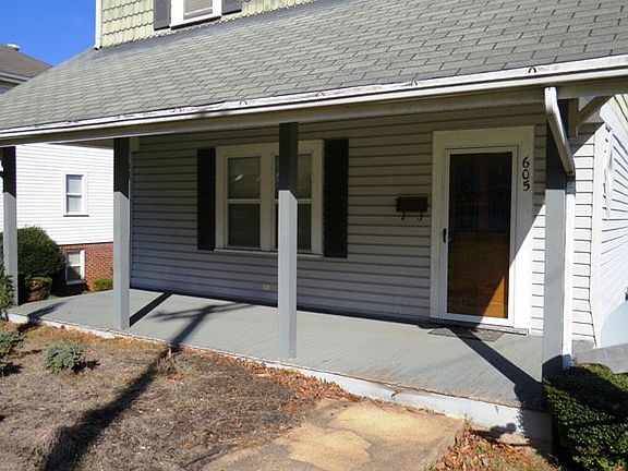3rd image of 605 Watt St