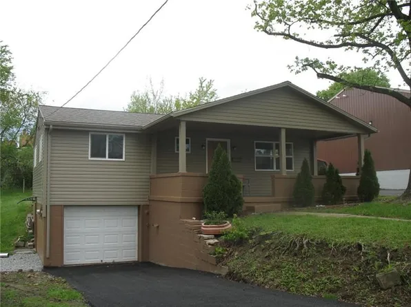422 E Gibson Ave, Connellsville, PA 15425