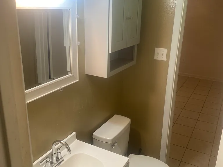 5669 Hartford Ave — Photo 10
