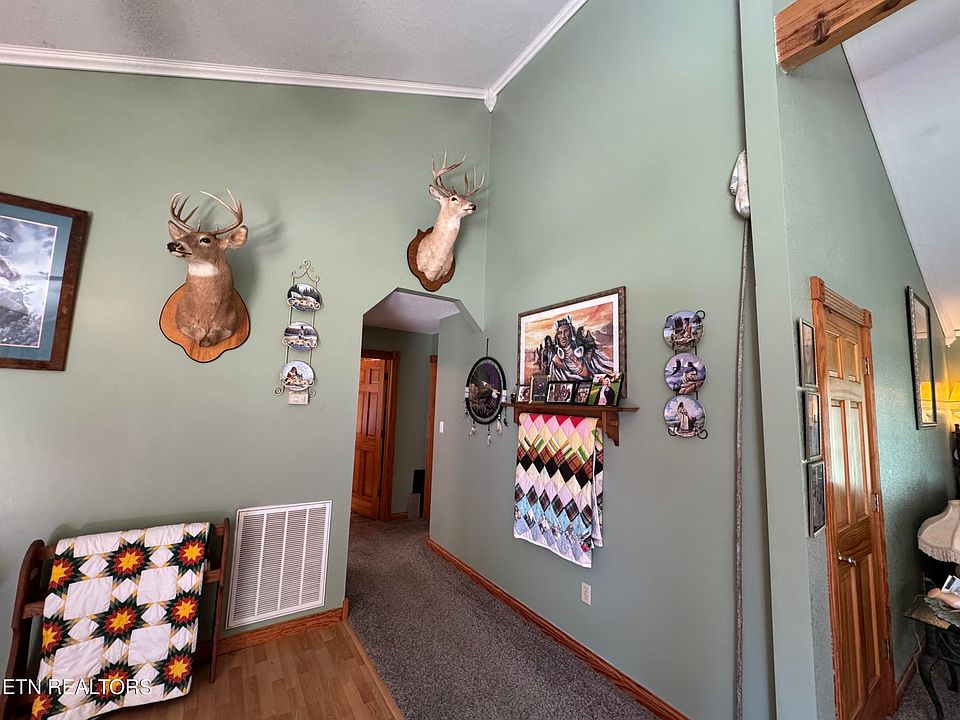 34th image of 439 Elvira Ln