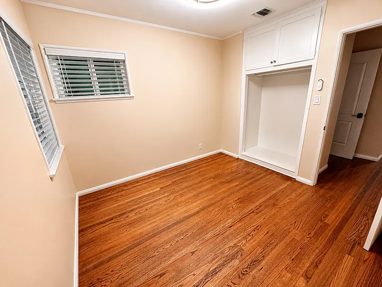 2859 N Brighton St — Photo 12