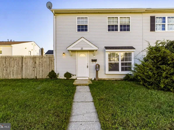 22 Lawrence Ct, Sicklerville, NJ 08081