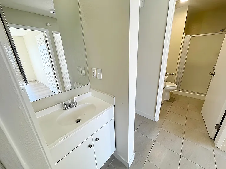 3963 Melrose Ave #8 — Photo 7
