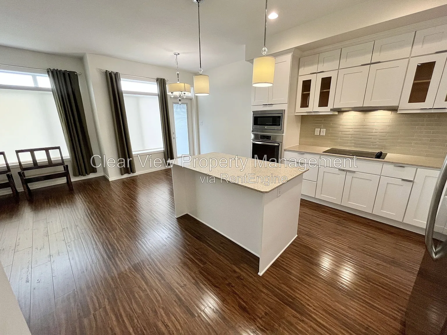 2 bed, 3.5 bath, 300 sqft, $2,049 — Photo 2