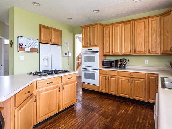 5th image of 511 Ashbury Farms Dr