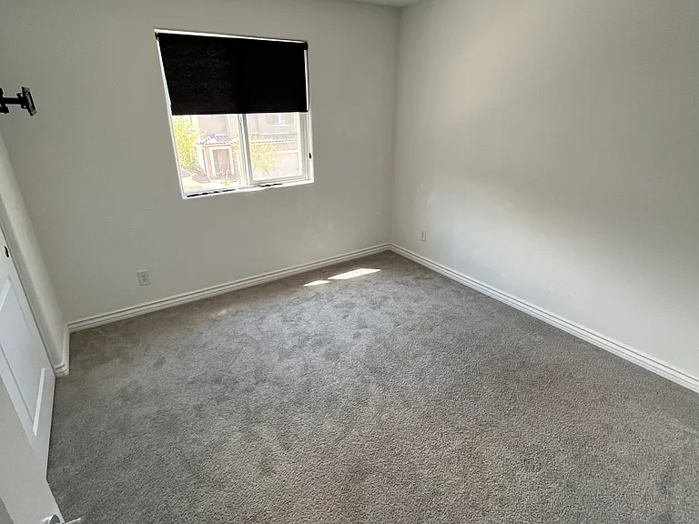 375 Yellow Finch Ln — Photo 30