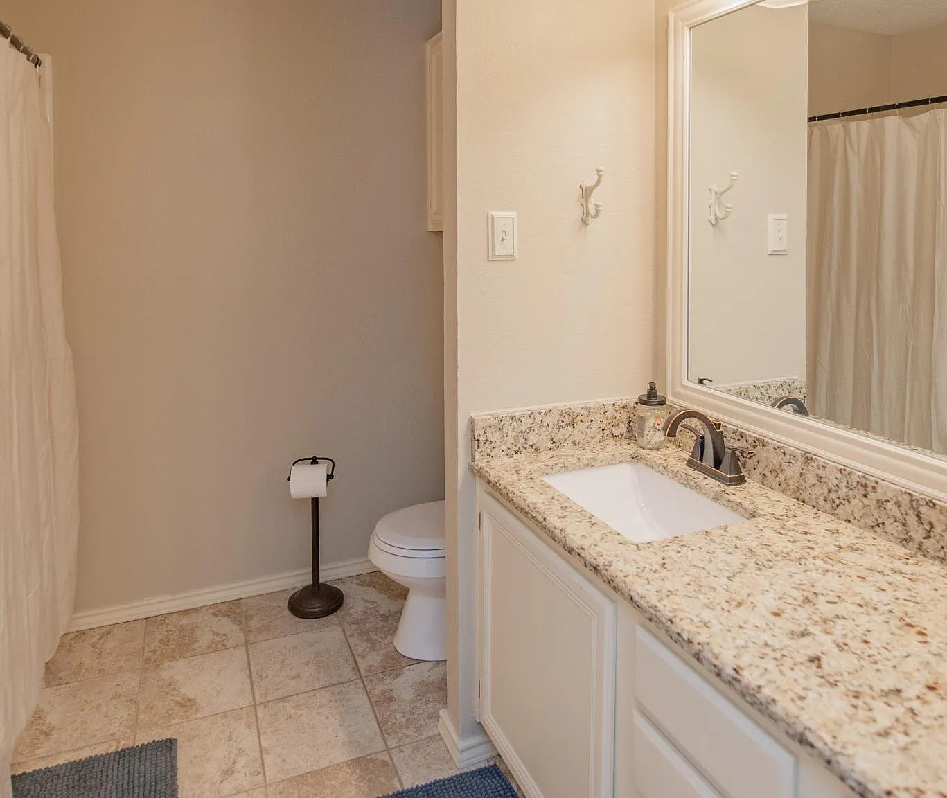 119 Bryn Mawr Ln — Photo 4