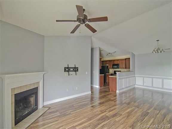 4th image of 10736 Hill Point Ct