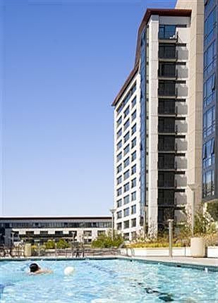 1st image of 250 King St Unit 658