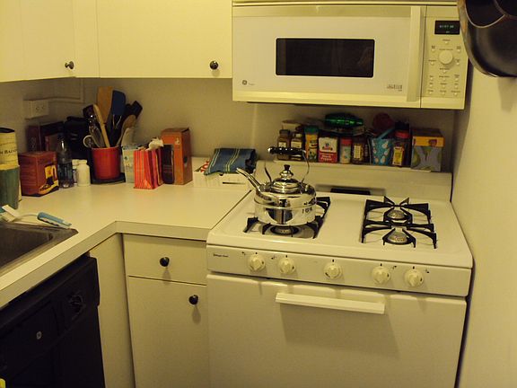 3rd image of 85 Livingston St APT 14M