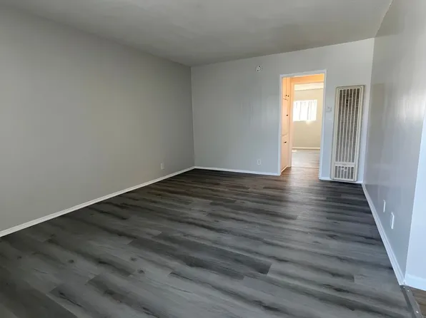 6811 10th Ave, Los Angeles, CA
