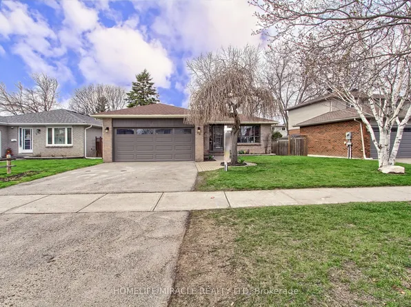 30 Northgate Dr, Bradford West Gwillimbury, ON L3Z 2H5