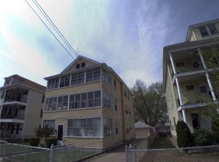 9 Longfellow Ter, Providence, RI 02907