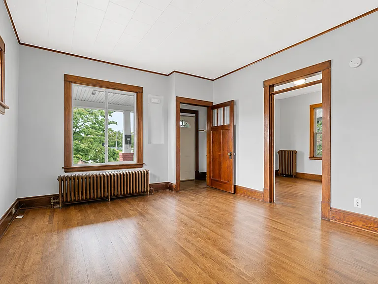 1624 Concordia Ave — Photo 2