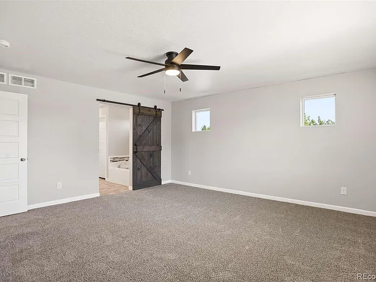 92 Homestead Way — Photo 33