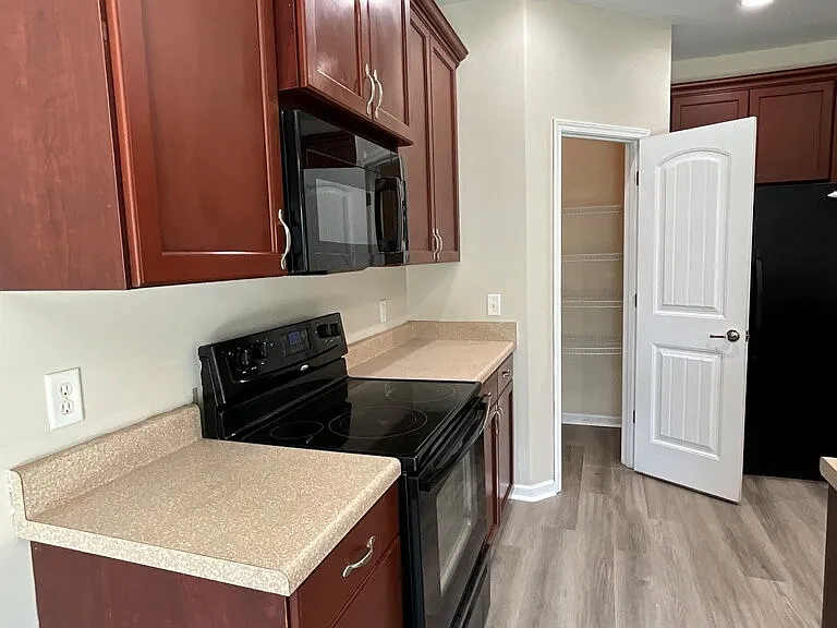 58 Spring Lakes Cir — Photo 8