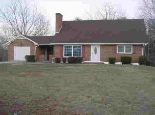 706 Lakewood Trl, Martinsville, VA 24112