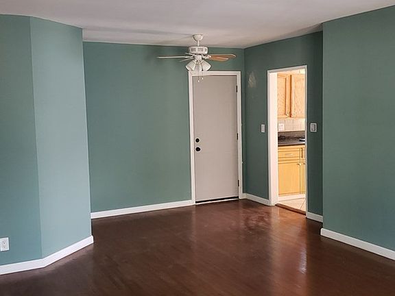 5th image of 8931 Greenbush Ave