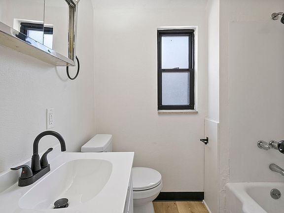 3rd image of 21-62 Melvin Ct #E