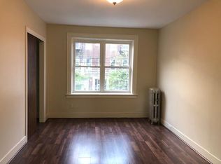 2825 44th St #2, Astoria, NY 11103