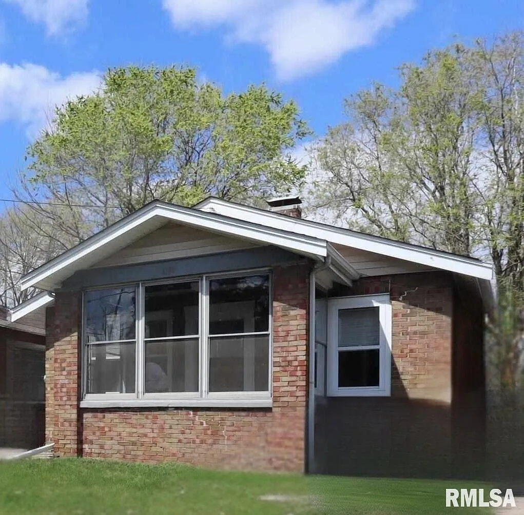 1315 E Rouse Ave photo 1