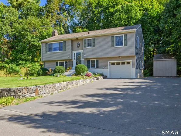 11 Delview Drive, Danbury, CT 06811