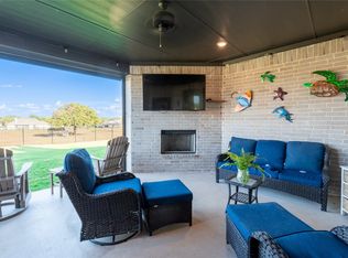 1215 Sanger Dr, Springtown, TX 76082