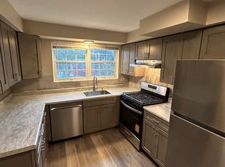 197 Griswold St APT 4B, Glastonbury, CT 06033