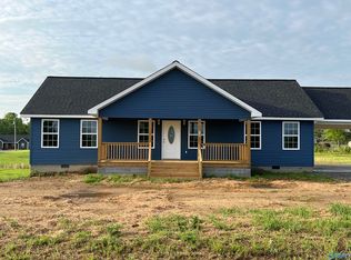 76 Kyle St, Rainsville, AL 35986