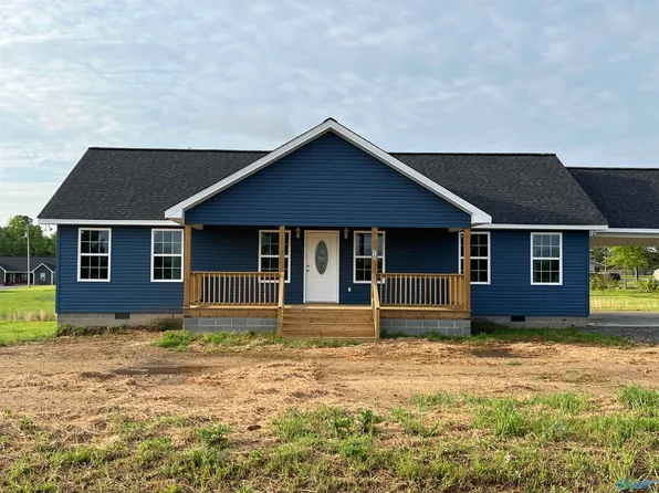 76 Kyle St, Rainsville, AL 35986