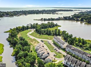 312 Monroe Point Dr, Colonial Beach, VA 22443