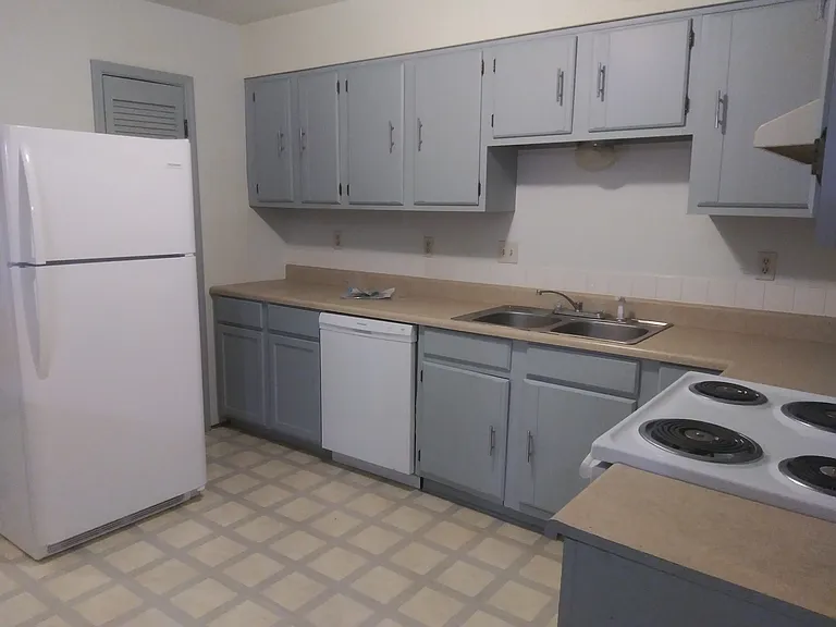 1205 S Holden St #15 — Photo 6