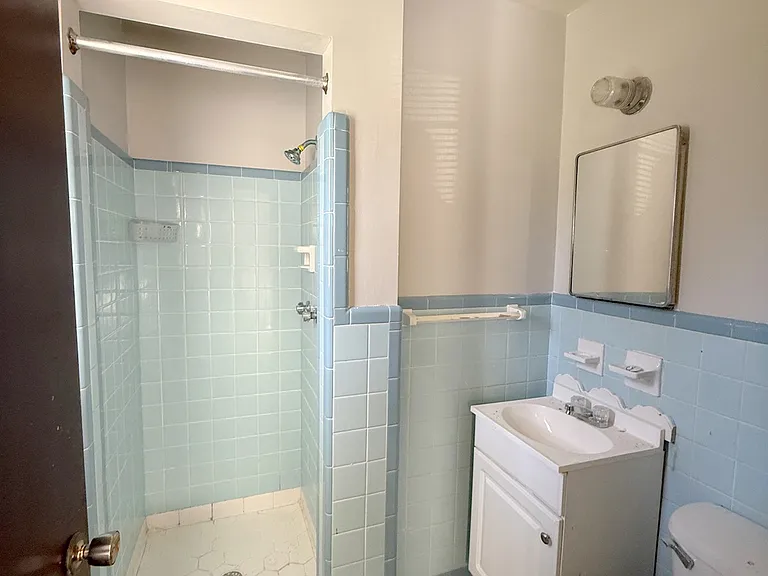 3811 Lakeview Dr NW — Photo 18